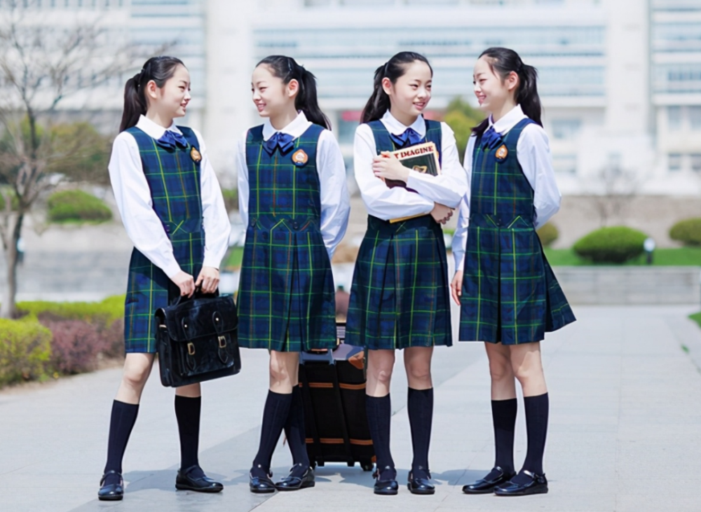 24岁内娱"最美四胞胎":放弃做偶像,同时考上世界名校.