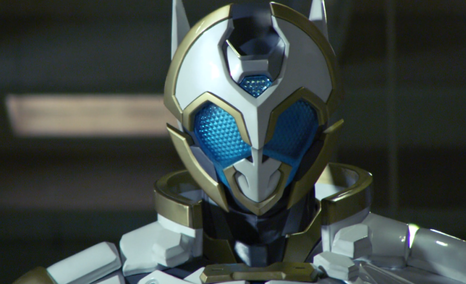 假面骑士善意首秀实力 驾驭无敌卡和刃王剑十圣刃 仅次于逢魔时王