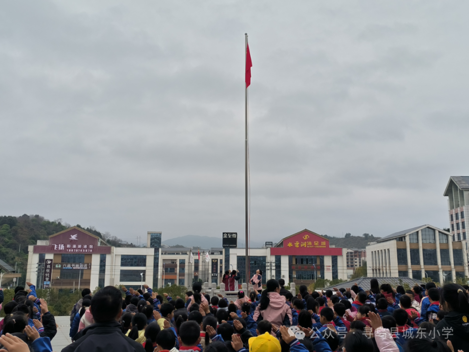 游泳进校园 | "泳"动课堂,护航成长——寻乌县城东小学"游泳进校园"