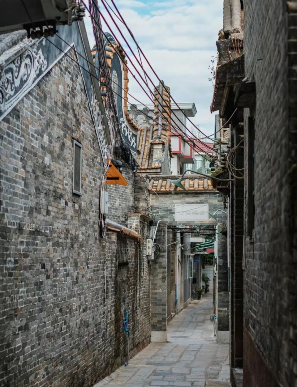 岛屿,广州独一份的疏离感