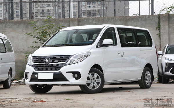 新款菱智pluscng车型上市指导价1129万元起