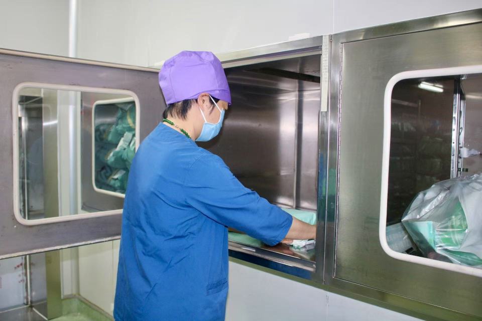 清创包怎么包护士节丨这个科室的护士每天制作超千个“安心包”，用“任意门”送往全院_https://www.jmylbn.com_新闻资讯_第10张