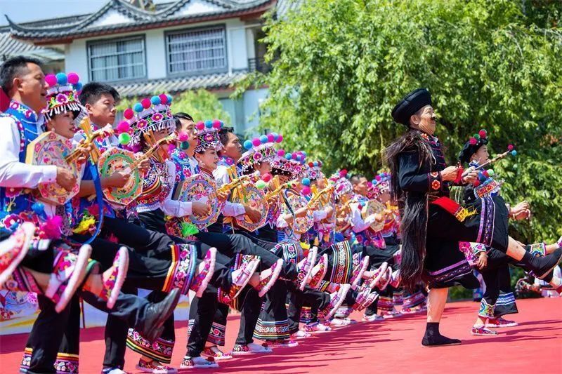 关注| 彝族"左脚舞"将亮相全国舞台 助推云南民族文化传承发展_腾讯