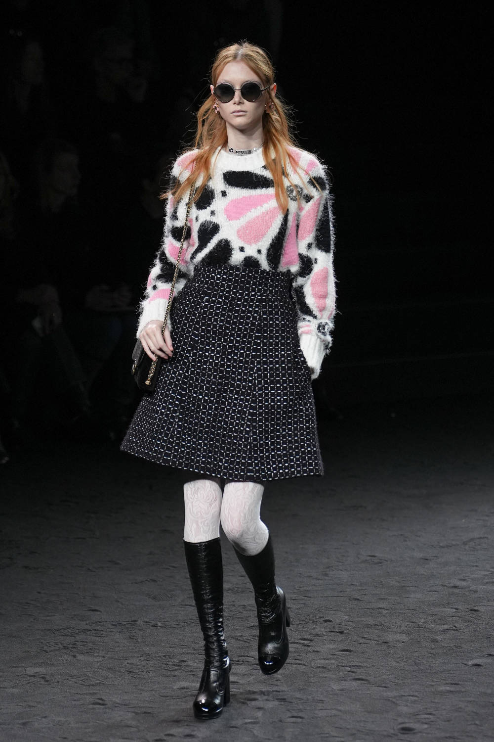 (外代二线)巴黎时装周——香奈儿品牌时装秀_腾讯新闻