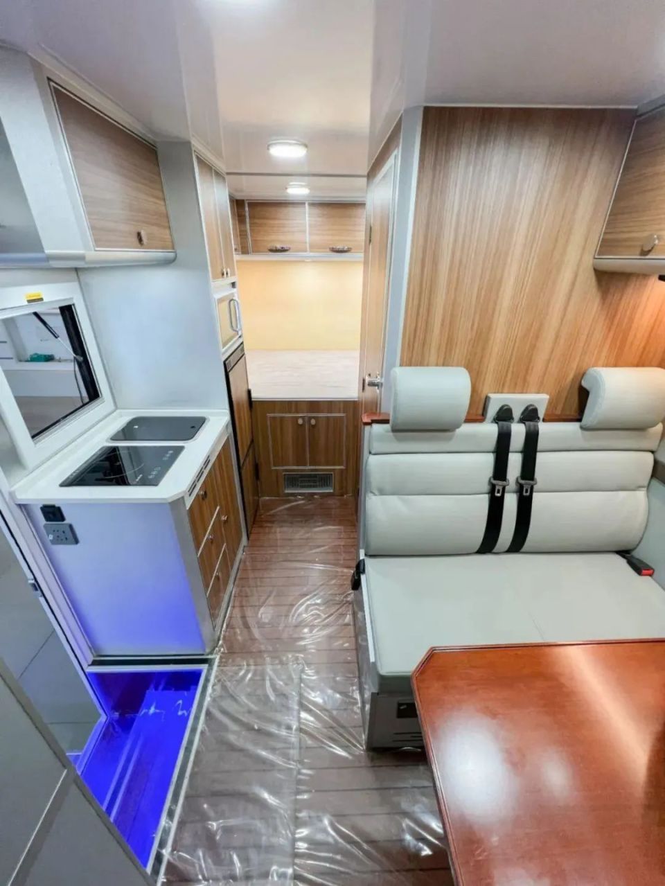 带升顶阳台的比亚迪房车,9月20亮相成都房车展,这设计真的太酷了