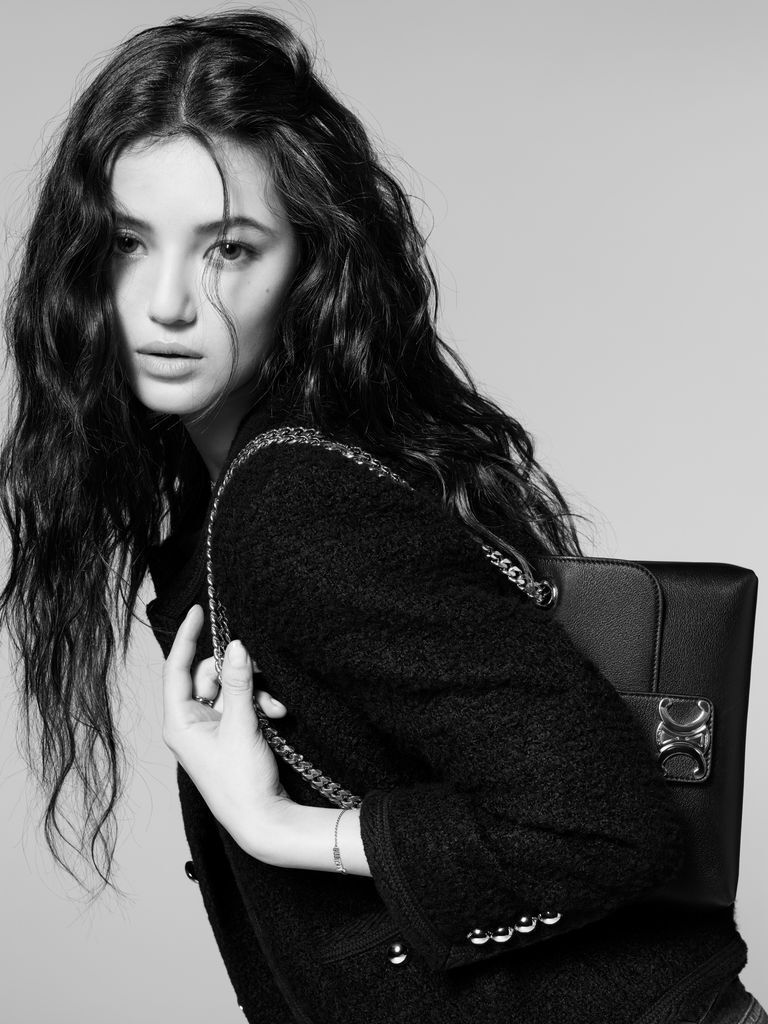 celine推出2024夏季女装系列全新victoire手袋