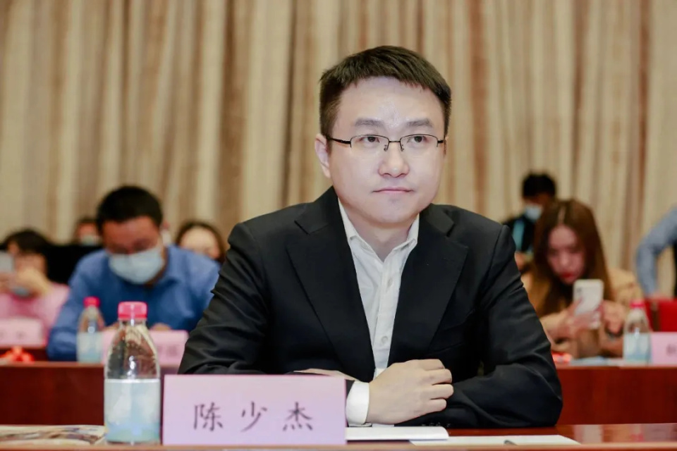 "80后"亿万富豪,斗鱼ceo陈少杰,已取保候审!