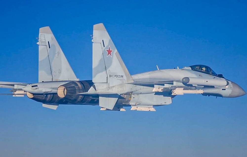 12月第一天，世界发生三件大事，俄罗斯战略轰炸机首次降落中国逆龄产品