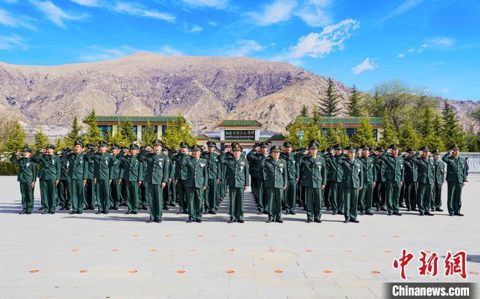 缅怀先烈祭忠魂 拉萨警备区举行祭扫活动_腾讯新闻