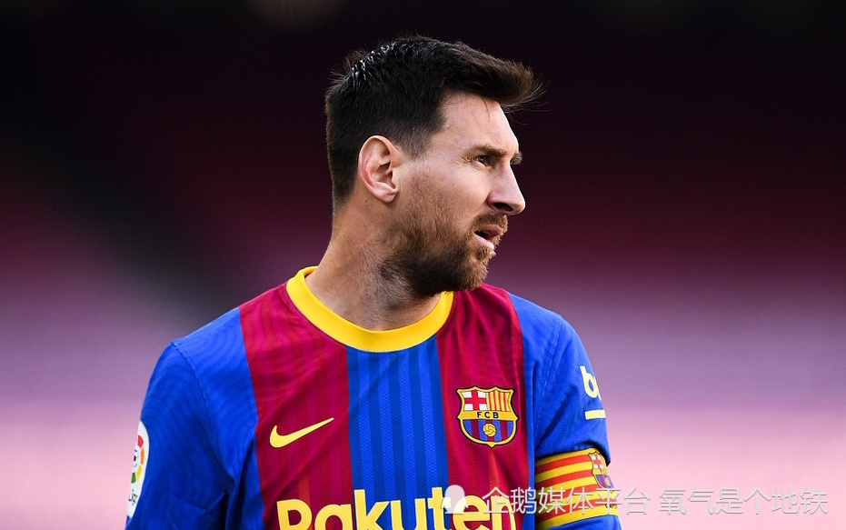 那就是梅西已经超越国籍,更接近成为足球本身,他征服了传统意义上的
