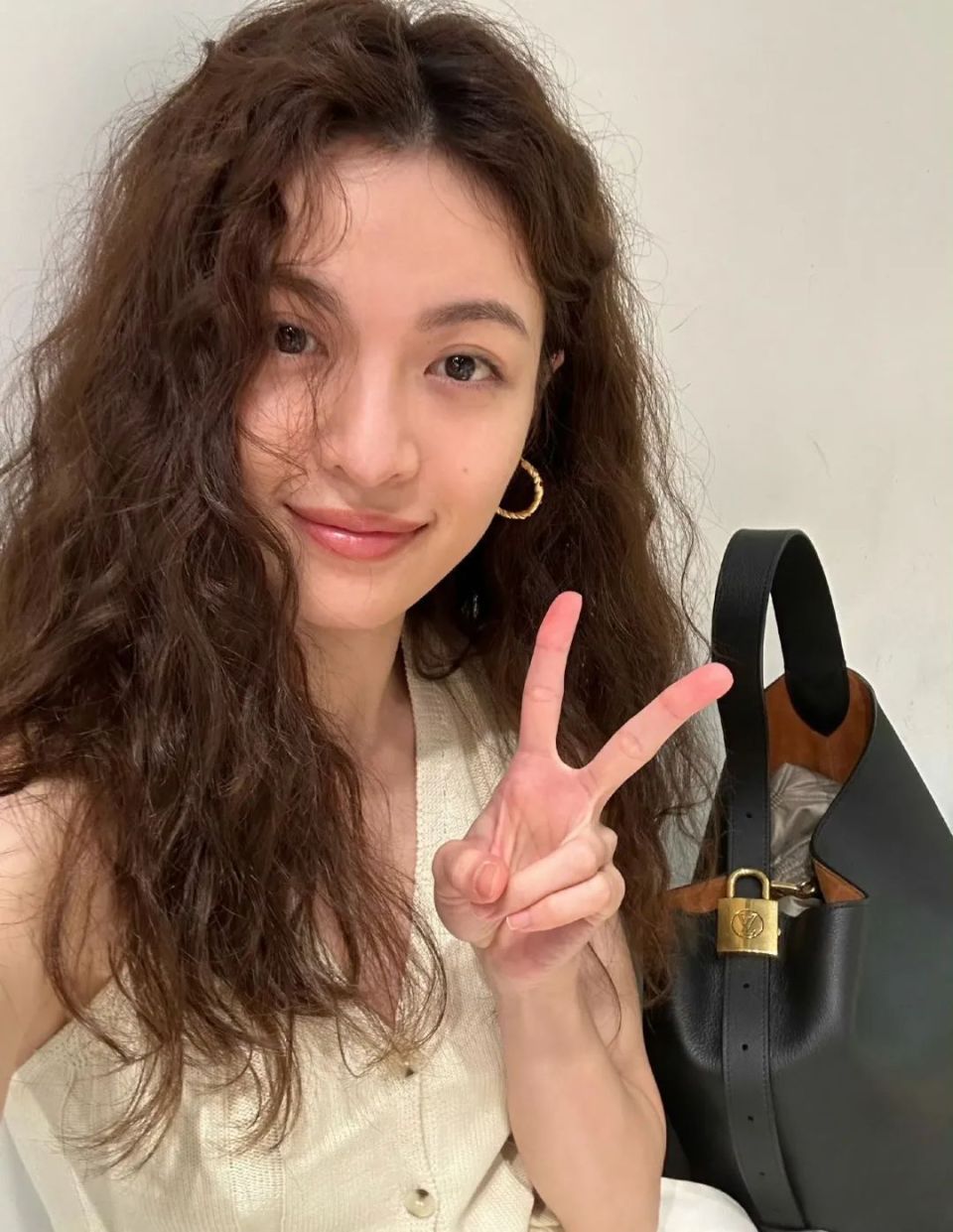 一款清凉又显发量的发型,到底有多难得?