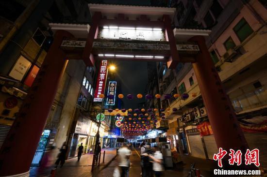 香港庙街再缤纷 重拾昔日热闹_腾讯新闻