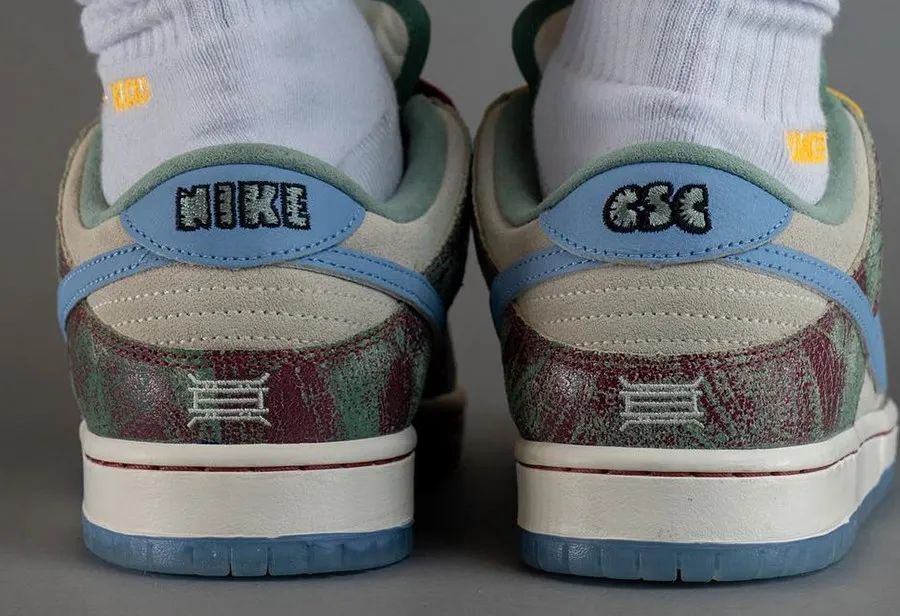 新联名 dunk sb 年底登场!-腾讯新闻