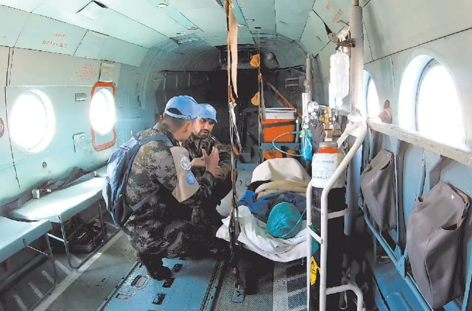 今天,为你郑重介绍我的"蓝盔"朋友!