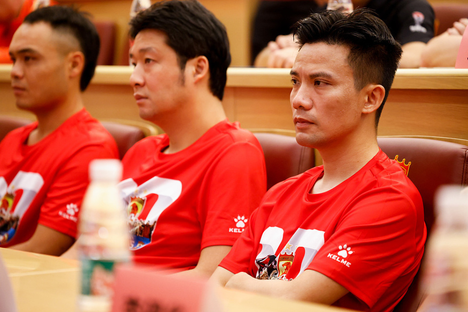 足坛名宿炮轰“反骨仔”！分期还款到手反举报，害广州队准入失败李学鹏等人欠薪难讨