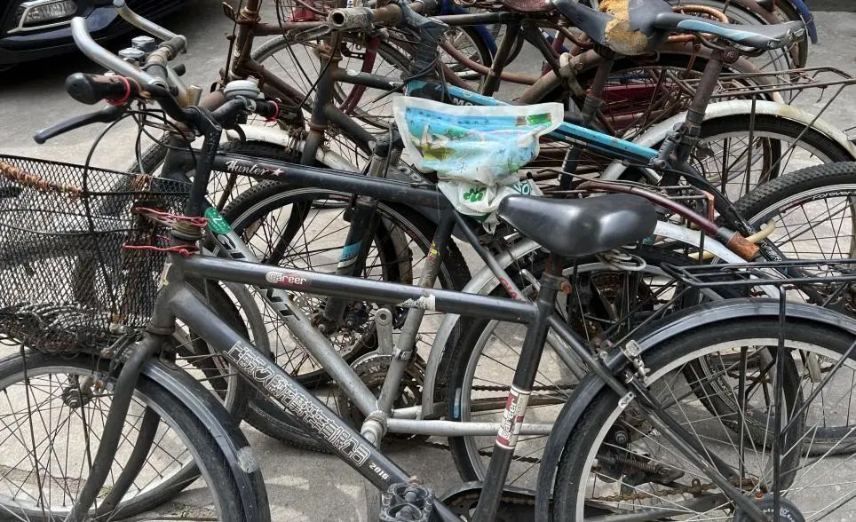 处理废旧自行车这个社区有方法