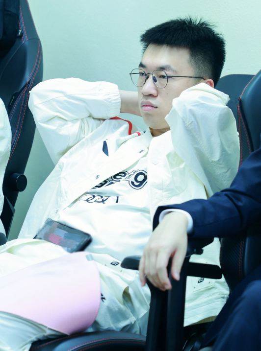 0拯救了小虎!lol官方,g2官方连发问号_腾讯新闻