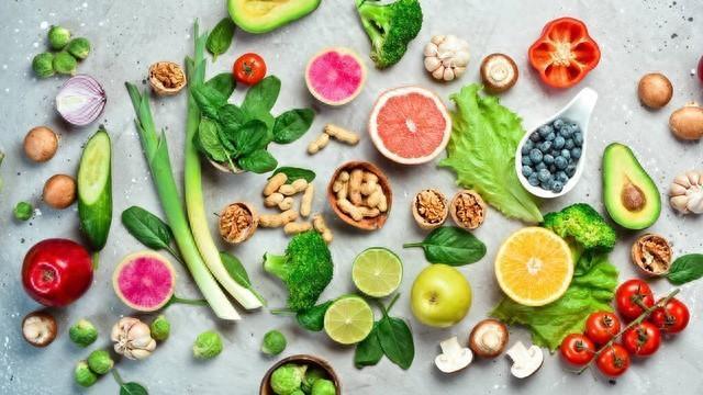 女人变白变美变年轻彩虹食物吃起来抗氧化还抗衰老