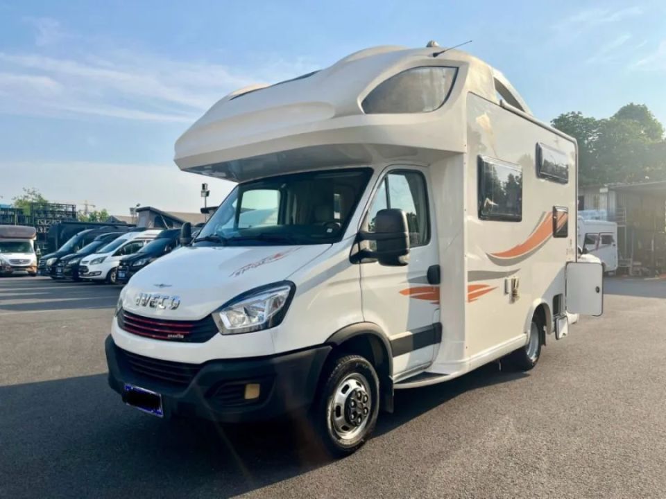 【二手房车】19年10月旌航依维柯c型房车