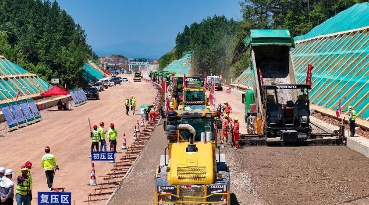 泾县高速公路"双项奔赴"跑出加速度