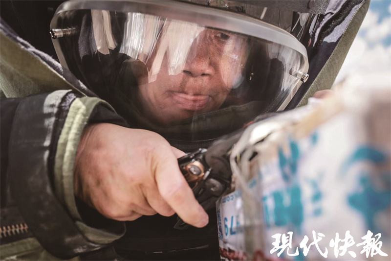 “最美退役军人”罗金芳：排爆17年，警队“拆弹专家”与死神共舞_腾讯新闻