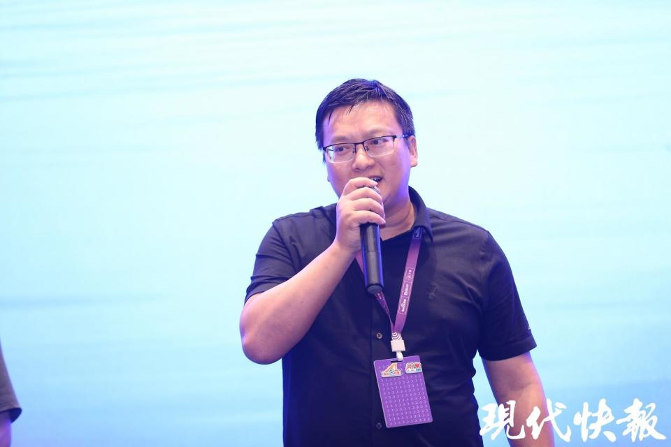 快写人物周兆成热搜上的律师