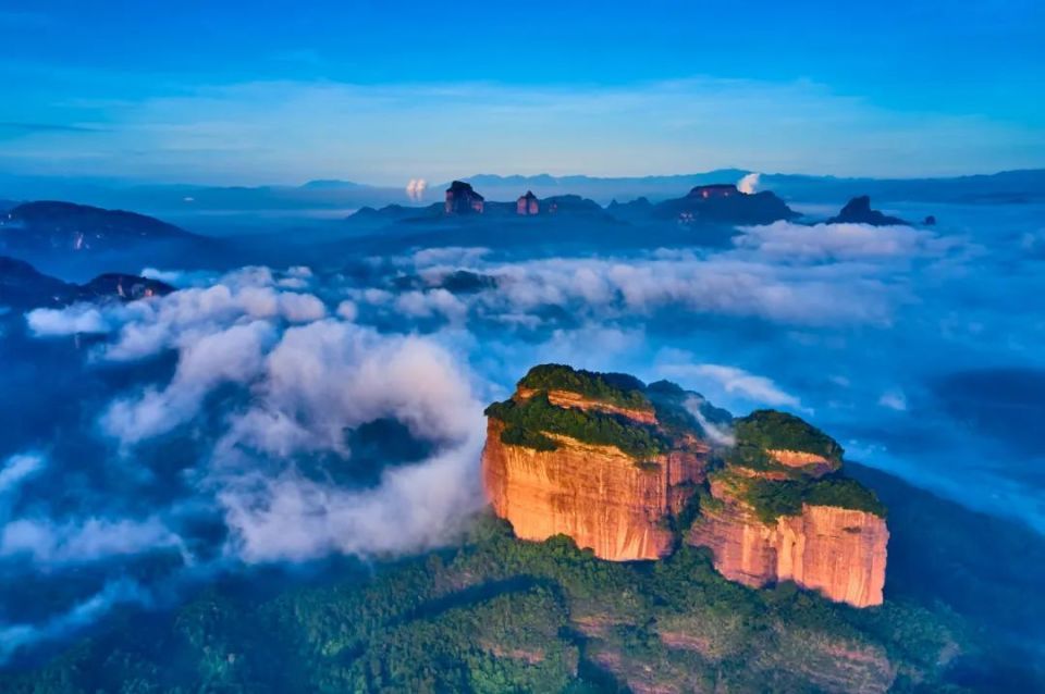 山风景区⑤广东帽子峰旅游景区④丹霞灵溪景区③乳源云门山生态文化