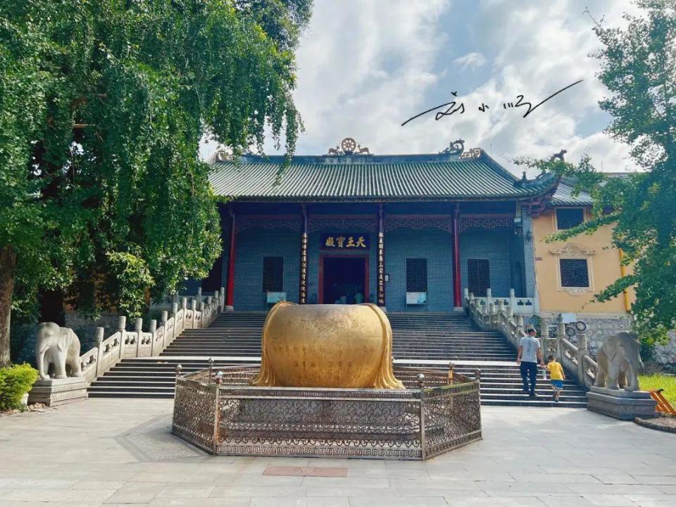广东韶关有一座著名寺庙,千年香火未断,还被称作"禅宗祖庭"