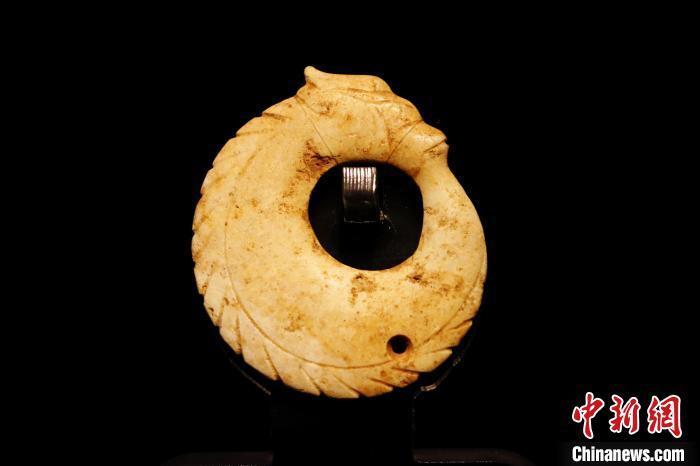 (新春见闻)"龙"文物热展,国潮文创人气旺_腾讯新闻