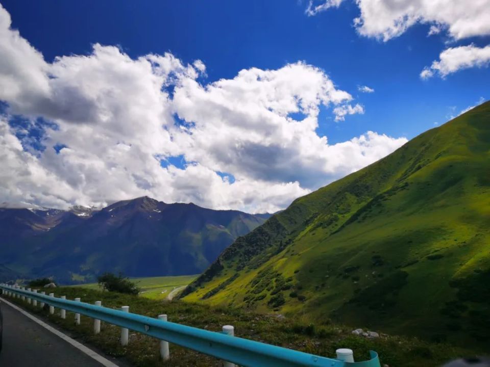 新能源车主 独库公路沿线增设充电设施