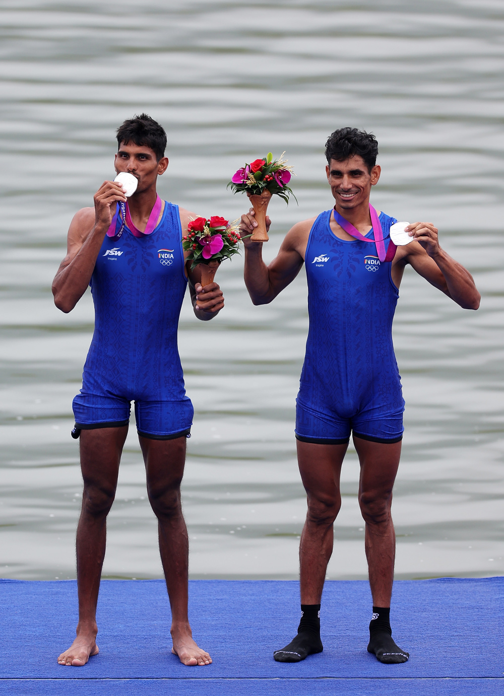 赛艇——范俊杰/孙满夺得男子轻量级双人双桨冠军(2)_腾讯新闻