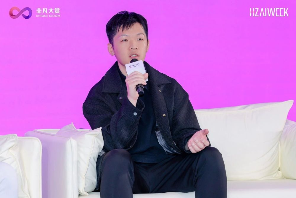 投资人为什么一边喊泡沫，一边又拼命下注 AI · 原文图片 4