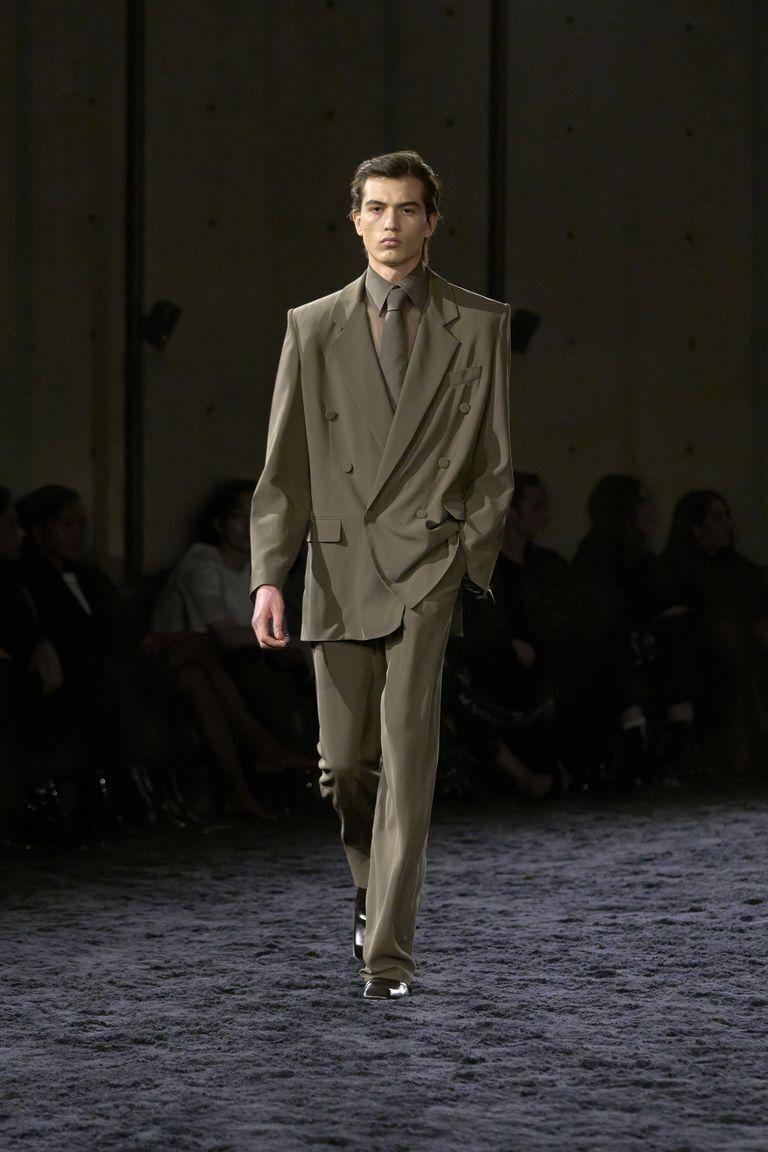 saint laurent圣罗兰 2024冬季男装系列_腾讯新闻