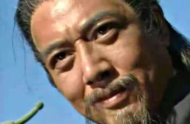 再看李沧海,据李秋水回忆,当她与天山童姥争斗时,小师妹才十一岁.