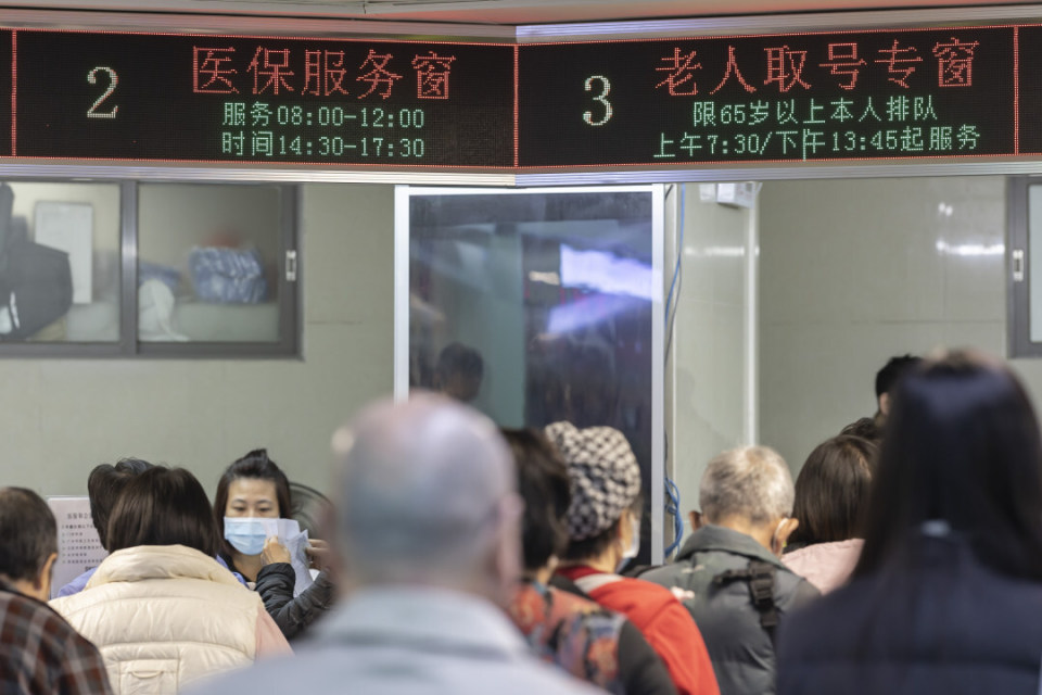 全程代诊含挂号各类检查加急协调，大幅缩短等待时间的简单介绍