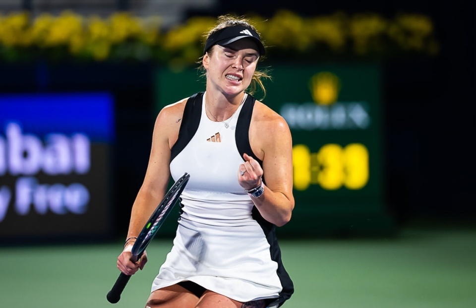 斯瓦泰克迪拜首秀艰难过关将与斯维托丽娜争夺四分之一决赛席位