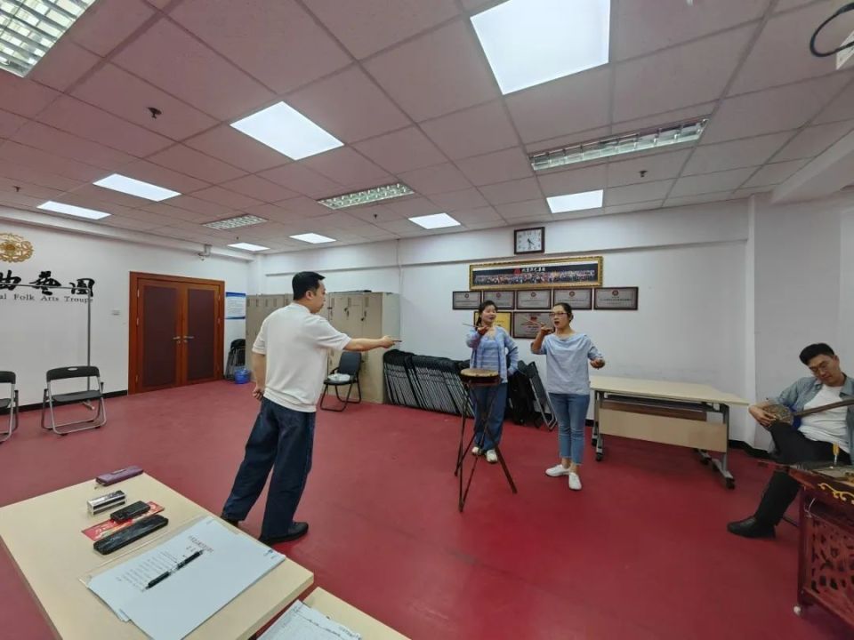 海鸥怎么呼吸大戏看北京10月21-27日文艺资讯丨莫里康内音乐会回溯经典_https://www.jmylbn.com_新闻资讯_第20张