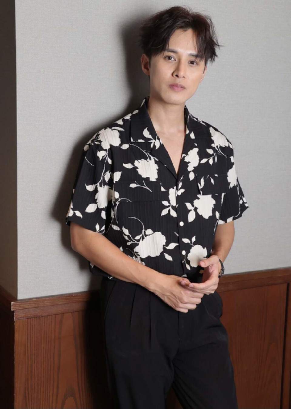 其实小编倒是十分同情何广沛,虽然不知道网民的爆料是真是假,但也明白