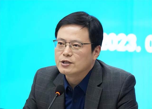 学术派！杨旭当选中超公司第7任董事长 他是管中超的第一个博士_腾讯新闻