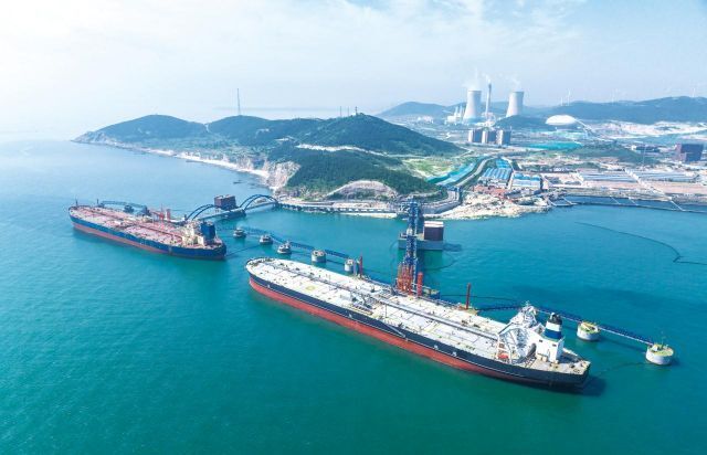 山东港口烟台港30万吨原油码头二期正式投产