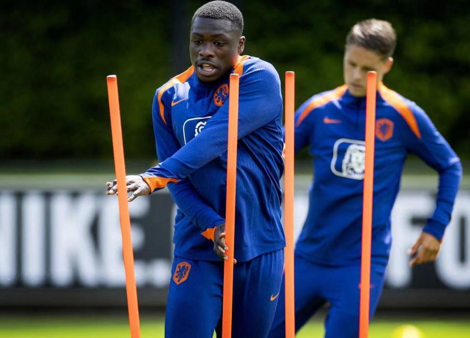 热身赛荷兰队四球大胜,扬长避短方能渐入佳境