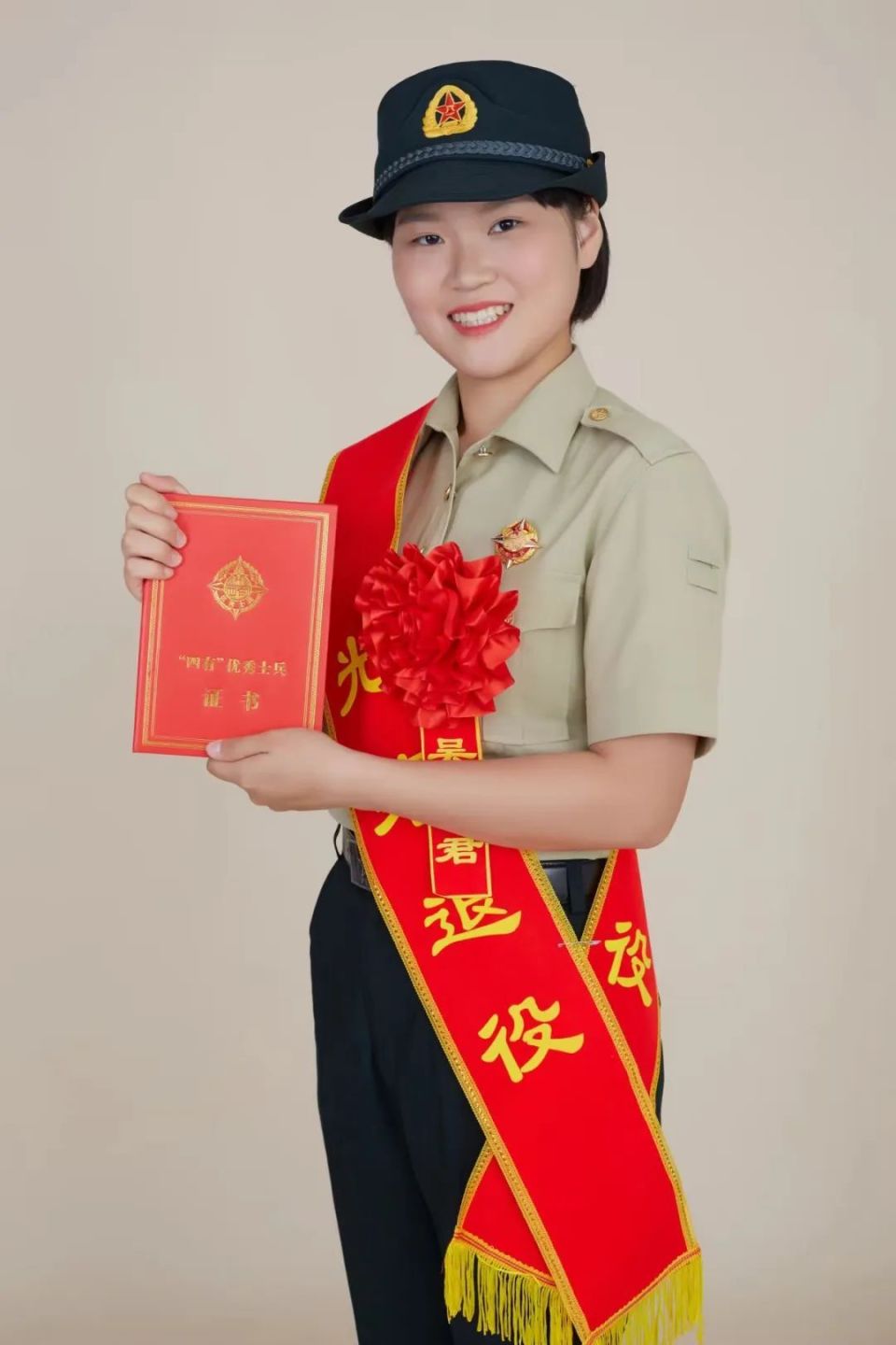 迷彩服标志服饰佩戴图片