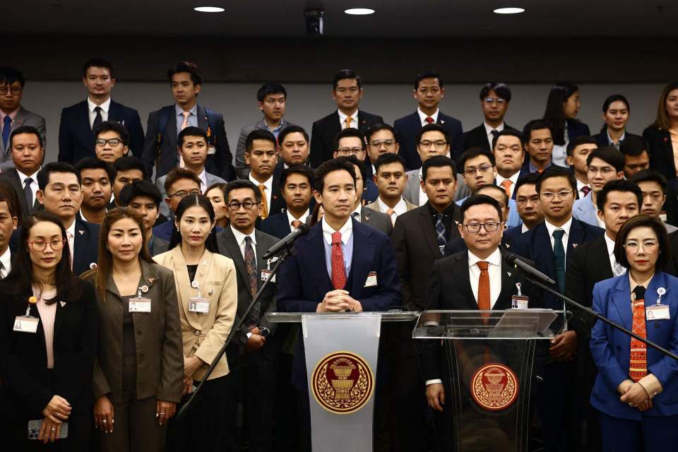 泰国宪法法院裁定国会第一大党违宪要求其放弃修订冒犯君主法