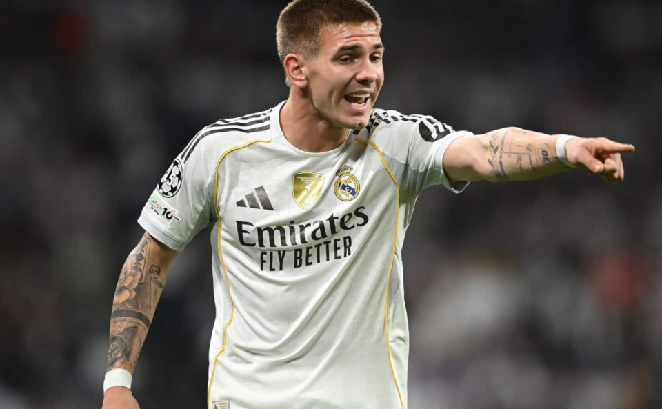 西媒：马斯坦托诺训练中疑似受伤，能否出战瓦伦西亚存疑