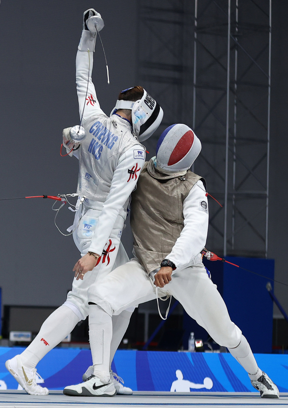 成都大运会击剑男子花剑个人赛张家朗夺冠