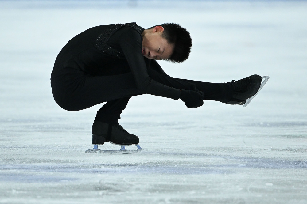 花样滑冰公开组男子单人滑自由滑赛况