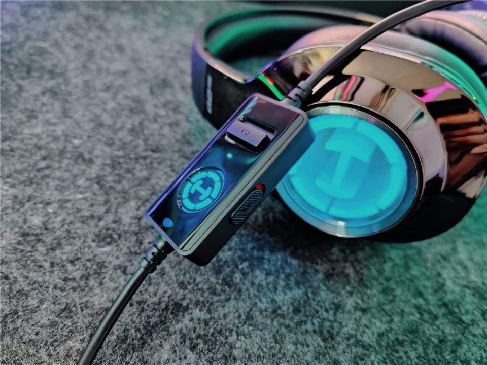 1音效状态指示灯,加持了感观和明确性,设计构思非常到位.