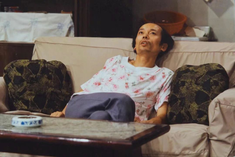 1905电影网专稿提到葛优名场面,"葛优躺"和"葛优嚼黄瓜"无疑呼之欲出.