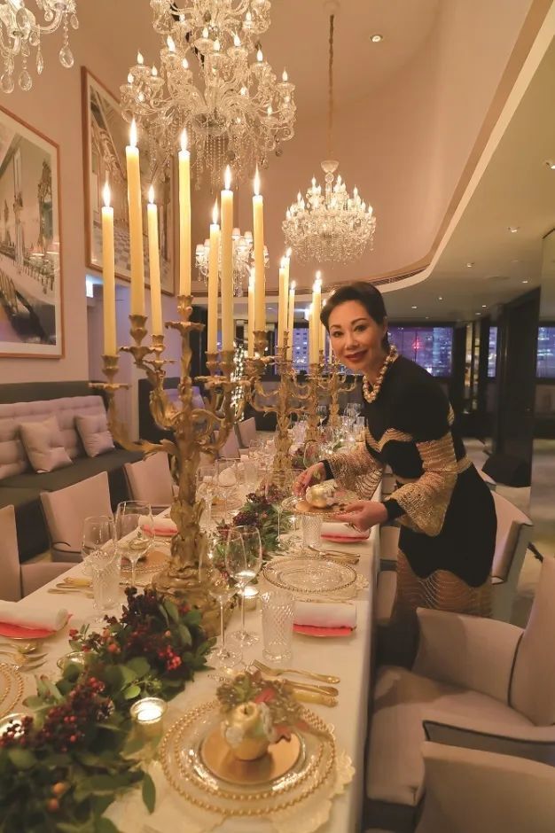 名利场||俞琤70岁生日选在这,中环银行家蒲点sevva及其背后老板是什么