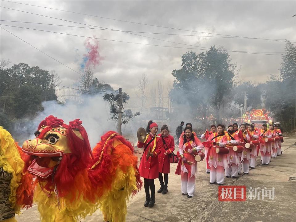 已有300多年历史,黄冈浠水精彩洗马花灯会闹新春
